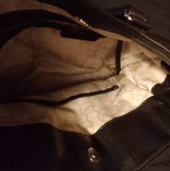 🌟🦋Gorgeous Large Michael Kors Purse🦋🌟 - Picture 9 of 12